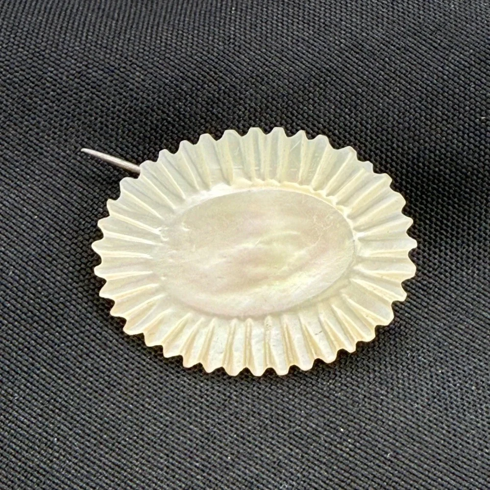 Tiny Vintage Mother of Pearl Carved Scalloped Oval Brooch Iridescent Shell Pin